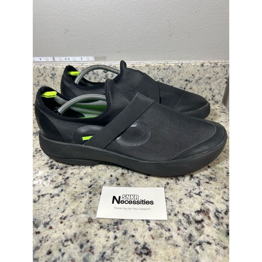 OOFOS Men’s OOMG EEZEE Low Black/Black Slip On Recovery Shoes Sneakers  Size 13